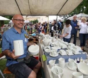 Was diesmal zum Töpfermarkt anders laufen soll - Porzellangestalter Jürgen Havekost gehörte im Juni 2019 in Waldenburg zu den Töpfermarkt-Teilnehmern.