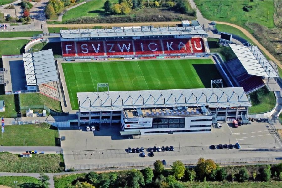 Was ein FSV-Abstieg die Stadt Zwickau kosten würde - Der Betrieb der GGZ-Arena war für die Stadt Zwickau schon immer ein Zuschussgeschäft. Im Falle eines FSV-Abstiegs wird noch mehr Steuergeld hineinfließen müssen. 