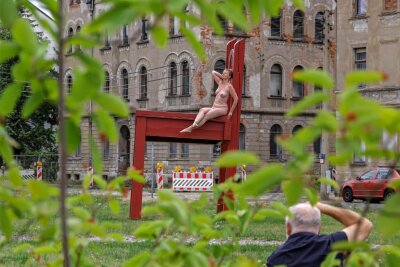 Was Glauchauer Aktfotos mit Denkmalen zu tun haben - Fotograf Dirk Salomon hat im Laufe dieses Jahres Models aus Glauchau und Umgebung in Szene gesetzt.
