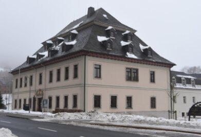 Was Muldenhammer 2022 plant - Das 1718 errichtete Herrenhaus in Tannenbergstahl ist Verwaltungssitz der Gemeinde. 