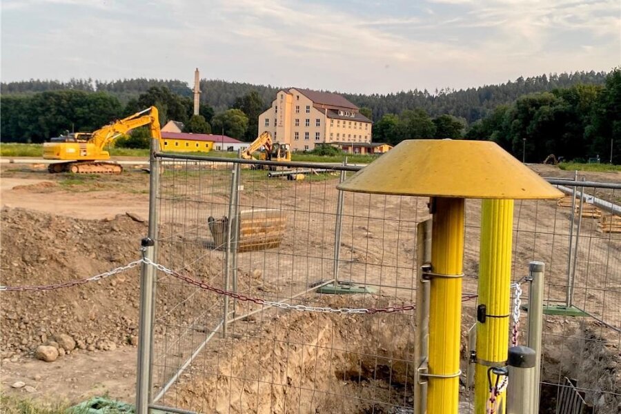 Was passiert an der Baustelle neben der B 173 zwischen Niederwiesa und Flöha? - Der Energieversorger Eins Energie erneuert die Erdgas-Hochdruckleitung zwischen Flöha und Niederwiesa.