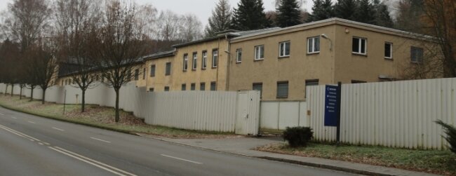 Dieses Haus an der Auer Straße in Bad Schlema wird derzeit von verschiedenen Behörden genutzt. 