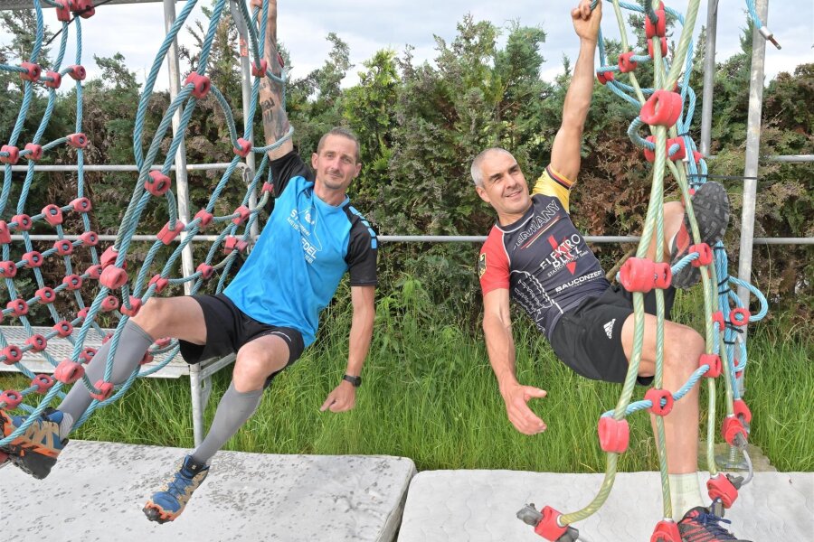 Was zwei Extremhindernisläufer aus Kirchberg und Niedercrinitz bei der EM vorhaben - Stiev Riedel (links) und Jörg Eißmann (rechts) starten am Wochenende bei den Europameisterschaften im Extremhindernislauf in Italien. Foto: Ralf Wendland