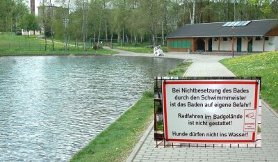 Wasserratten brauchen mancherorts Geduld - 
              <p class="artikelinhalt">Naturbad Grünhain: Baden auf eigene Gefahr.</p>
            