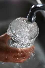 Wasserverband beschließt Gebührenerhöhung - Die Verbrauchsgebühr für Trinkwasser steigt ab Januar 2022 leicht an. 