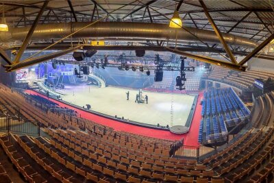 Wegen Hallennot: Der Handball soll zurück in die Zwickauer Stadthalle - Blick in die leere Zwickauer Stadthalle: Der Umbau von einer Konzert- zu einer Sporthalle ist aufwendig. 