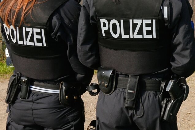 Wegen Maskenpflicht: 28-Jähriger verletzt Polizisten