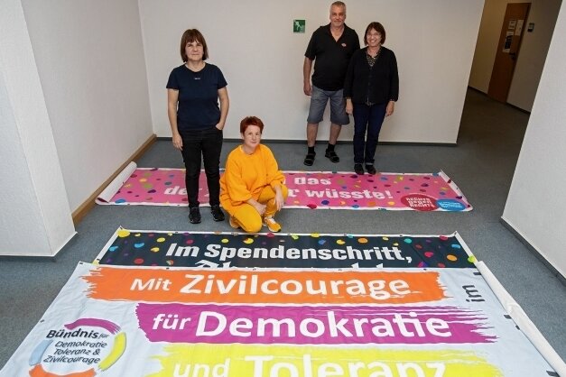 Diana Zierold, Marianne Adler, Steffen Zimmermann-Suhr und Ulrike Liebscher (von links) wollen Gesicht gegen Rechts zeigen. 