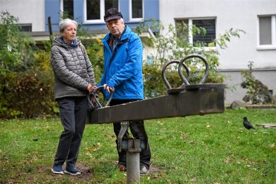 Weihnachten ohne Enkel: "Seit zwei Jahren hat unser Sohn keinen Kontakt zu seinem Kind" - Die Großeltern Karl-Jörg und Helga Rößiger aus Plauen sehnen sich nach ihrem Enkelkind. Für ihren Sohn kämpfen sie um ein Umgangsrecht.