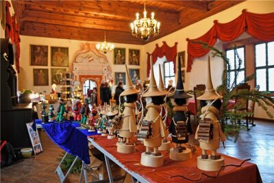 Weihnachtliches Wochenende auf der Rochsburg und in Lunzenau - Der Adventsmarkt findet am Wochenende auf Schloss Rochsburg statt. 