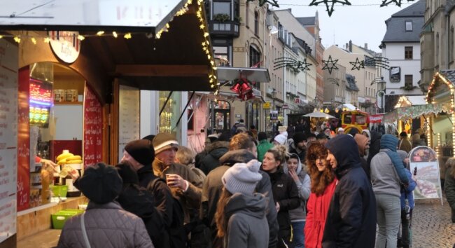 Weihnachtsmarkt: Gleichung mit vielen Unbekannten - So voll wie 2018 wird der Reichenbacher Weihnachtsmarkt in diesem Jahr wohl eher nicht sein. Aber stattfinden soll er, dazu ist man im Rathaus fest entschlossen.