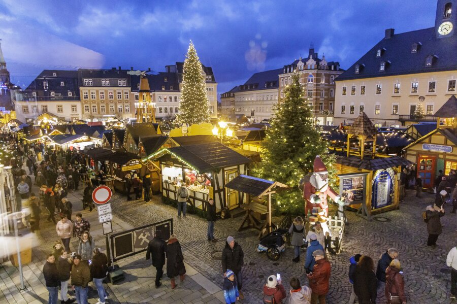 Weihnachtsmarkt in Annaberg 2023: Parken, Öffnungszeiten und Bergparade - 