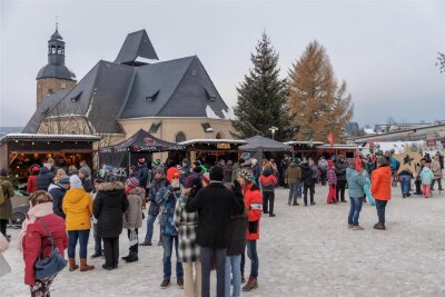 Weihnachtsmarkt in Geyer: Stationen ziehen sich durch die ganze Stadt - Nach der Premiere 2022 wird Geyers Weihnachtsmarkt wieder auf den Terrassen am Lotterhof ausgerichtet.