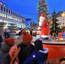 Weihnachtsmarkt: Streit um höhere Gebühren - Besuchermagnet Chemnitzer Weihnachtsmarkt. 