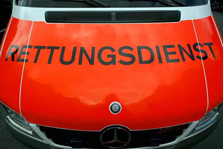 Weischlitz: Zwei Schwerverletzte bei Unfall auf der A72 - 