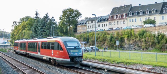Weit weg mit dem Neun-Euro-Ticket: 18 Reiseziele in und um Deutschland - Bahnhof der Bergstadt - und Pockau-Lengefeld 