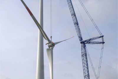 Weitere Windkraftanlagen für Langenleuba-Oberhain: Was denken die Anwohner über das Vorhaben? - In Markersdorf stehen bereits Windkraftanlagen. Nun könnten drei Anlagen in Langenleuba-Oberhain gebaut werden.