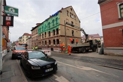 Weiterer Hausabriss in Zwickau-Marienthal - In Marienthal gibt es eine weitere Vollsperrung. Ein Gebäude muss teilweise abgerissen werden, weil die Statik nicht mehr gegeben ist. 