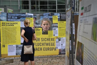 Weltflüchtlingstag in Chemnitz: Kundgebung mit Infoständen - Am heutigen Weltflüchtlingsaktion gibt es eine Kundgebung mit Infoständen auf dem Neumarkt.