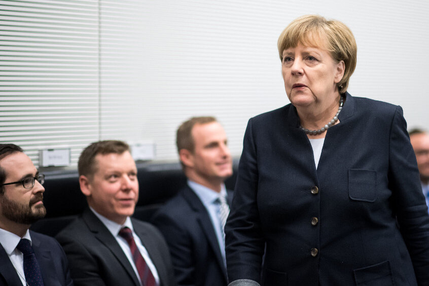 Weniger Steuern, mehr Heimat - Bundeskanzlerin Angela Merkel (CDU) vor der Bundestagsfraktionssitzung der Unionsfraktion.