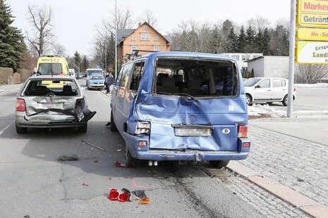 Bei einem Unfall auf der Annaberger-Straße in Chemnitz im März vergangenen Jahres sind vier Menschen verletzt worden. 