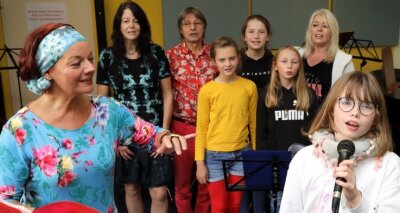 Wenn Apparate Träume der Kinder einfangen - Leiterin Annett Illig startet mit Mitgliedern des Musiktheaters Rabenschnabl nach den Herbstferien mit den Proben für eine neue Inszenierung. 