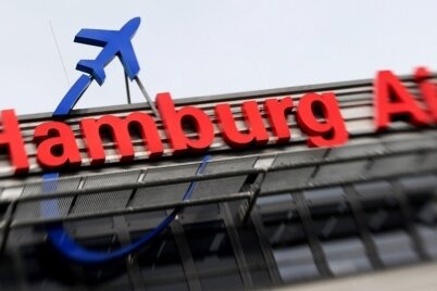 Wenn der Willy das alles wüsste - Der Schriftzug "Hamburg Airport" wird noch in diesem Jahr durch den Namenszusatz Helmut Schmidt ergänzt.