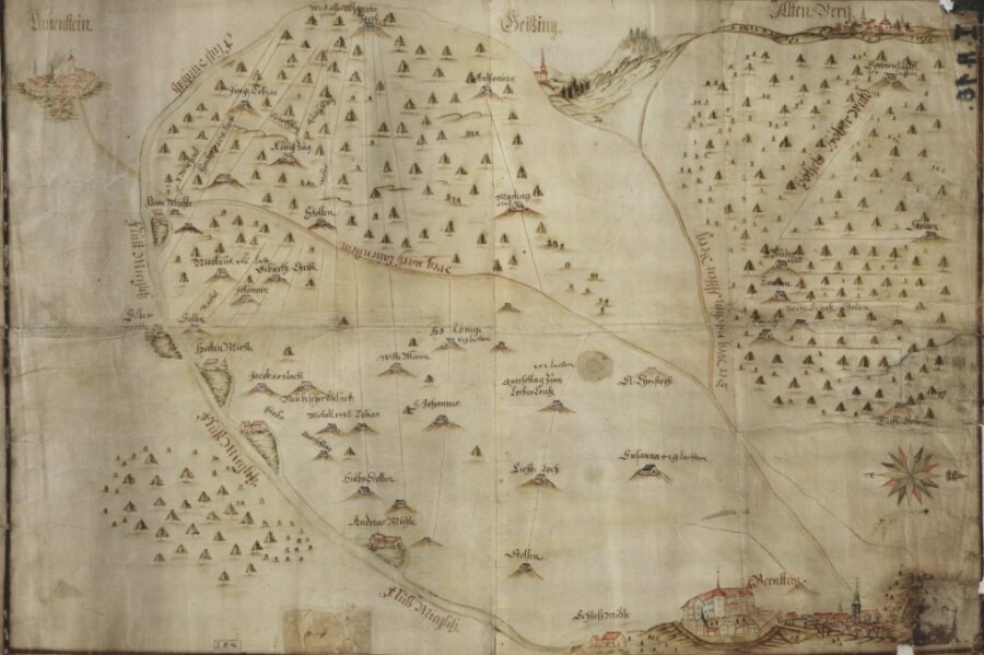 Wenn eine Bergbaulandschaft kopfsteht - Die Karte aus dem 17. Jahrhundert zeigt die osterzgebirgische Bergbaulandschaft nahe Schloss Lauenstein. Für heutige Augen ungewohnt: Der Süden befindet sich oben. 