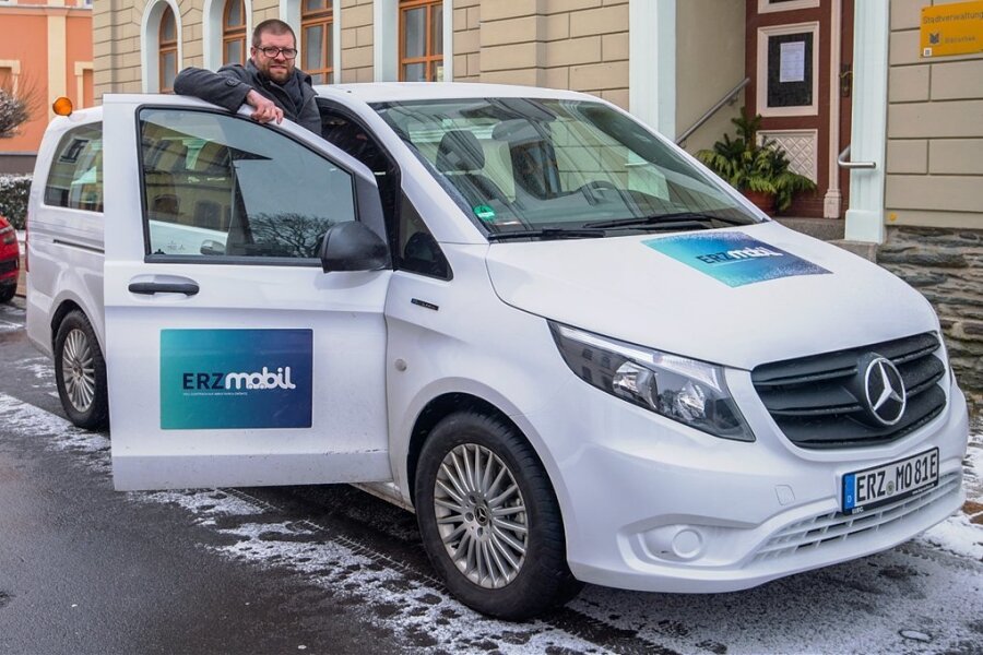 Am Samstag kann erstmals das Erzmobil mit der dazugehörigen App gerufen werden. Martin Benedict ist der Projektleiter von Smart City Zwönitz, innerhalb das ÖPNV-Angebot entwickelt wurde. 