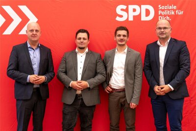Wer steht als Kandidat der SPD für die mittel­sächsischen Landtagswahlkreise zur Verfügung? - Henning Homann, Sven Kaden, Alexander Geißler und Mario Lorenz (von links) sind die Kandidaten der SPD Mittelsachsen für die vier mittel­sächsischen Landtagswahlkreise.