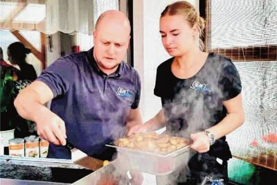 Werdau: Ein junges Catering-Team hat große Pläne - Marc Steinhäußer und Josephine Thum richten einen Schulanfang Zwickau in diesem Jahr aus. 