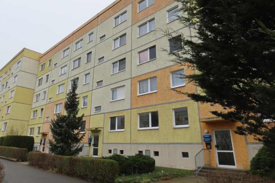 Werdau: Familie sucht weiter nach passender Wohnung - Bis Ende nächsten Jahres muss der Wohnblock Ernst-Busch-Straße 15 bis 19 in Werdau leergezogen sein.