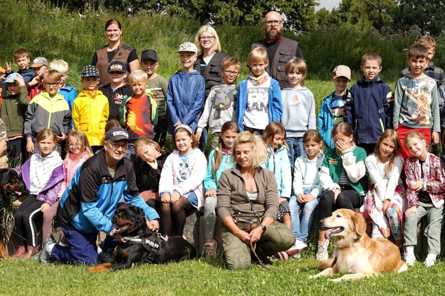 Werdau: Hundesportverein organisiert Sommerfest - Die Mitglieder des Hundesportvereins freuen sich mit den Kindern auf das Sommerfest in Königswalde.