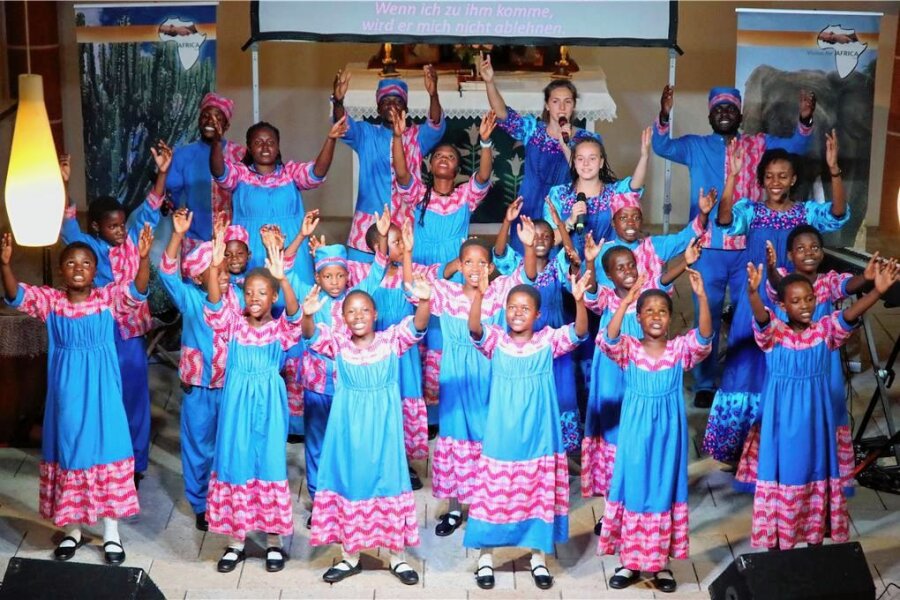 Werdau: Kinderchor aus Uganda singt in St. Johanniskirche - 2017 spielte der Vision Choir schon einmal in Langenhessen. 