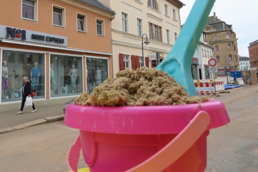 Werdau: Sandburgenbau-Wettbewerb im Stadtzentrum wird verschoben - Der für Samstag an der August-Bebel-Straße in Werdau geplante Sandburgenbau-Wettbewerb wird verschoben.