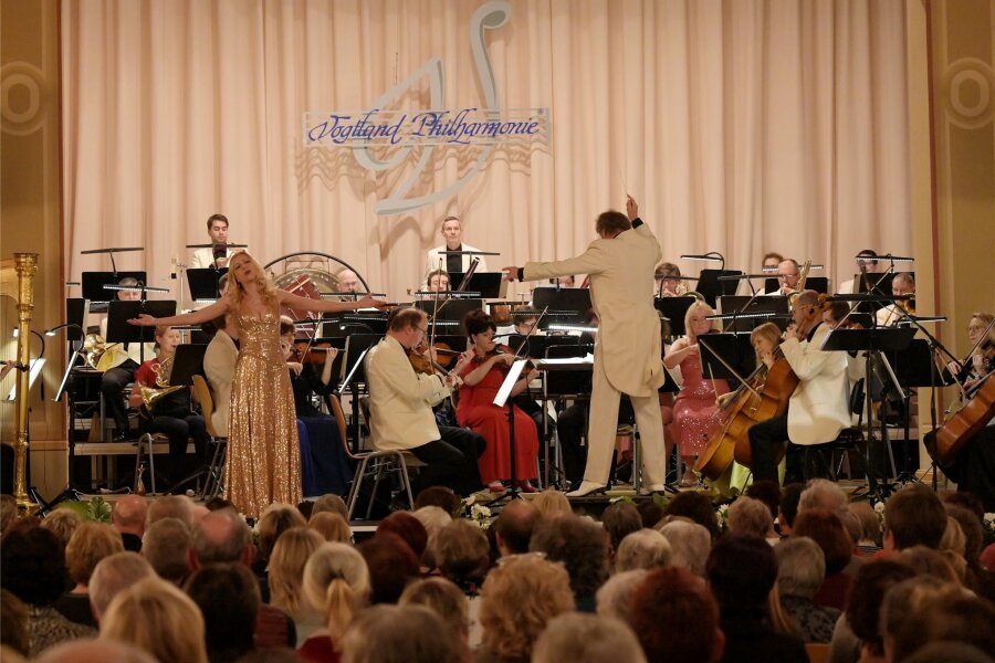 Werdau: Vogtland Philharmonie bestreitet Neujahrskonzert - Die Musiker der Vogtland Philharmonie Greiz/Reichenbach bestreiten erneut das Neujahrskonzert in Werdau.