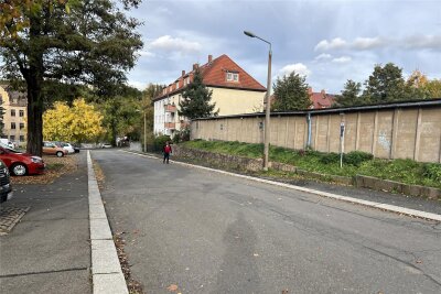 Werdau: Weitere Straße in der Innenstadt ist ab Montag dicht - Die Fröbelstraße in Werdau wird ab dem Montag bis zum Jahresende gebaut und alle Leitungen erneuert.