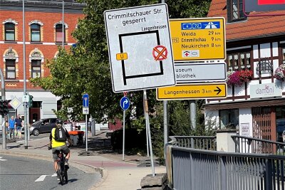 Werdau: Wichtige Ortsverbindung bis Mitte November dicht - Ab Dienstagfrüh ist der Werdauer Ortsteil Langenhessen zwei Monate dicht.