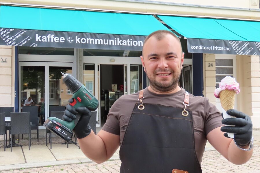 Werdauer können sich bald über neue Eisdiele freuen - Mit Akkuschrauber und Eiscreme ist Gasmet Karimani in seinem Café am Markt aktuell doppelt herausgefordert.