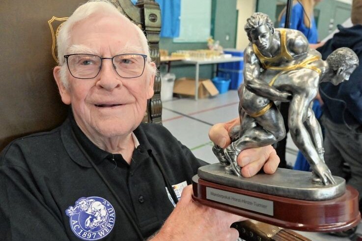 Werdauer Ringer setzen Urgestein ein Denkmal - Über 60 Jahre engagierte sich Horst Hinze für die Werdauer Ringer. Das würdigte der Verein jetzt mit einem neu ins Leben gerufenen Turnier, was seinen Namen trägt. 