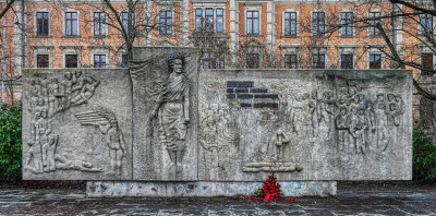 Das Rosa-Luxemburg-Denkmal von Jo. Harbort auf dem Platz der Deutschen Einheit in Zwickau.