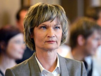 Wetter-Chaos: OB kehrt verspätet aus Russland zurück - Barbara Ludwig (SPD) - Oberbürgermeisterin von Chemnitz