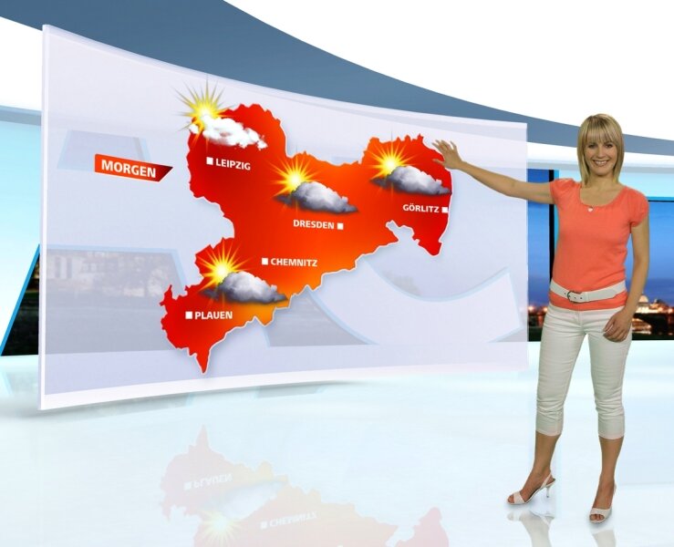 Wetter im Fernsehen ohne Zwickau - 
              <p class="artikelinhalt">Man könnte meinen, dass sich Zwickau hinter der Wolke zwischen Chemnitz und Plauen versteckt, aber selbst bei reinem Sonnenschein wäre der Stadtname nicht zu lesen. Susanne Langhans (Foto) wird ab Montag wieder das Wetter im "Sachsenspiegel" moderieren. Diese Woche steht Stephanie Meißner vor der Karte.</p>
            