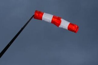Wetterdienst warnt vor starkem Gewitter in West- und Nordsachsen - 