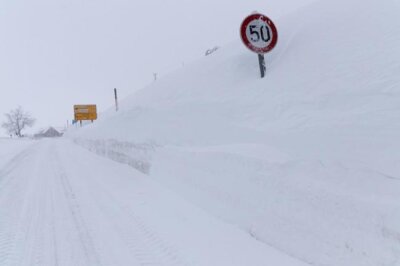 Wetterdienst warnt vor starken Schneeverwehungen - 