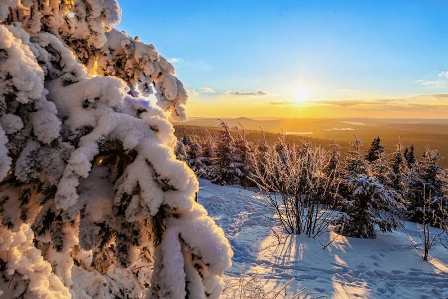 Wetterexperte: "Der Winter ist extrem - auch extrem schwankend" - Am Wochenende soll sich das Erzgebirge in Weiß hüllen. Es werden bis zu 25 Zentimeter Neuschnee erwartet. 