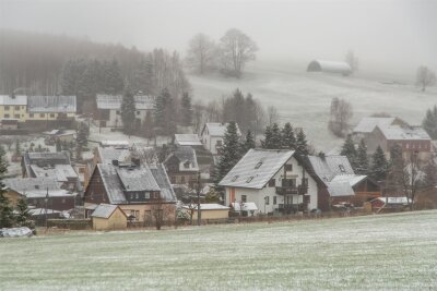 Wetterumsturz in Sachsen: Kommt jetzt der Winter zurück? - Am 8. April vor einem Jahr hatte der Winter in Sehmatal-Neudorf (700 Meter über N.N.) ebenfalls ein Comeback gefeiert.