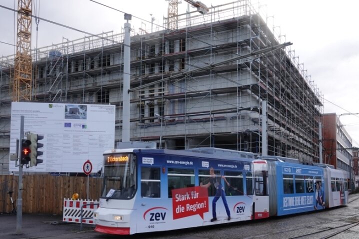 Mit dem Neubau des Technikums entsteht ein markanter Bau an der Äußeren Dresdner Straße. 