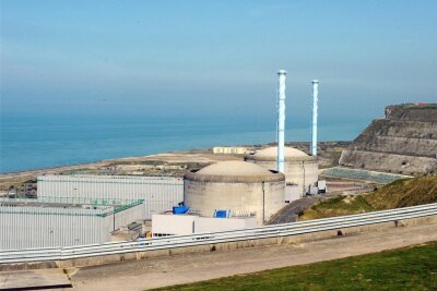 Widerstand gegen Offshorewindpark in Le Tréport in Frankreich: Windkraft? Nein, danke! - Das französische Atomkraftwerk in Penly am Ärmelkanal. Hier sollen zusätzliche Reaktoren errichtet werden. 