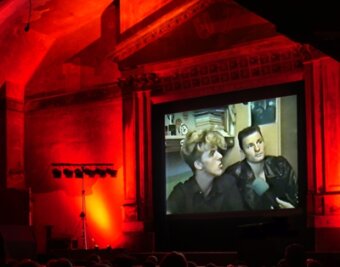Wie der Depeche-Mode-Film entstand - In "People Are People" sprachen junge Zwickauer über ihre Liebe zu Depeche Mode. Zu sehen war der Film viel später auch im UT Connewitz in Leipzig.